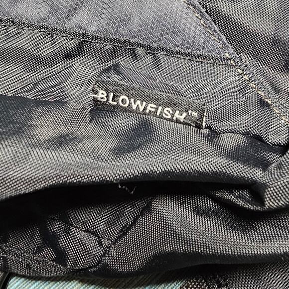 Camelbak BLOWFISH Hydration Backpack 3L Hiking Camping Black NO bladder - Picture 6 of 6